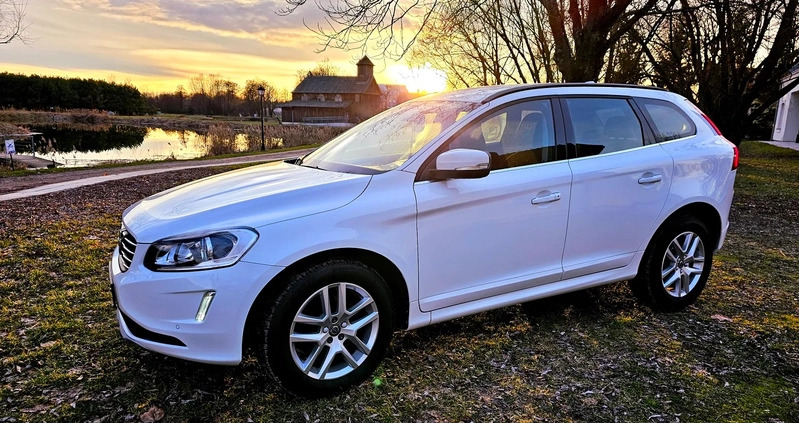 Volvo XC 60 cena 84900 przebieg: 129939, rok produkcji 2016 z Łochów małe 781